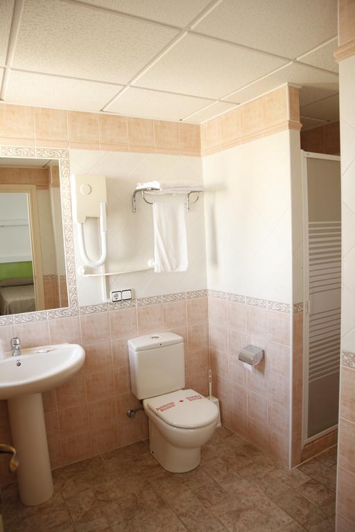 2 Habitaciones Dobles comunicadas