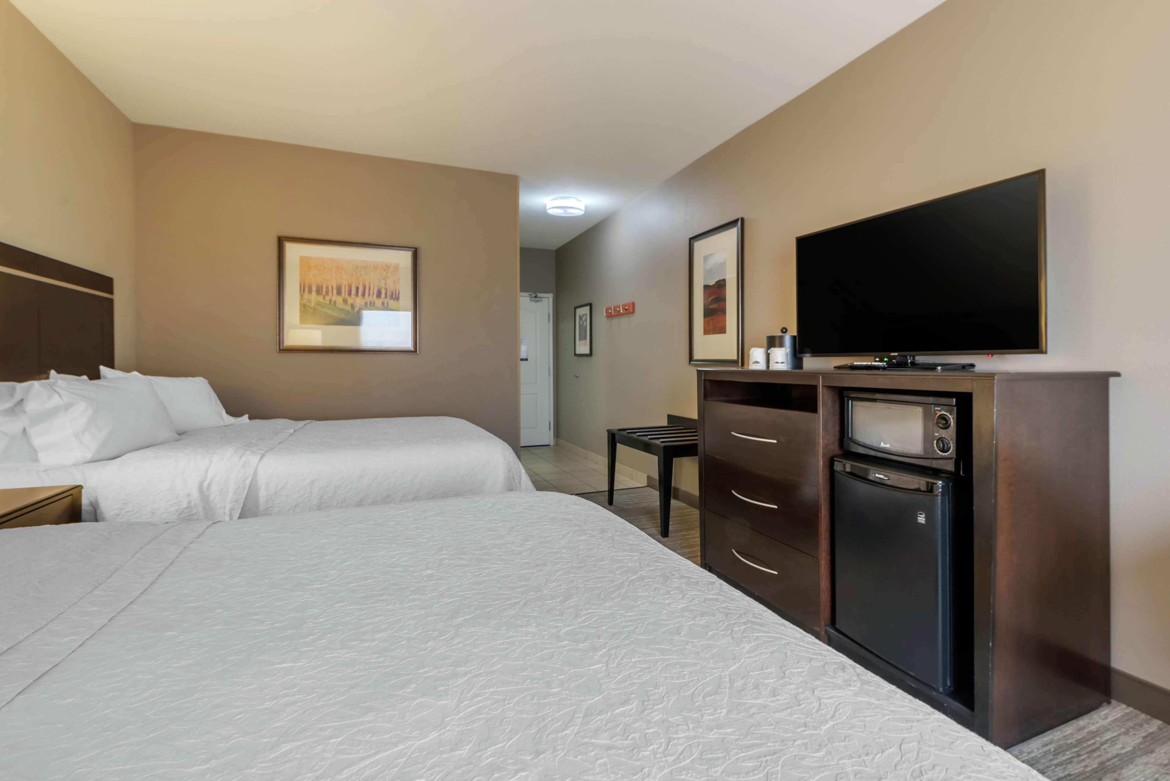 Room with Two Queen Beds - Non-Smoking