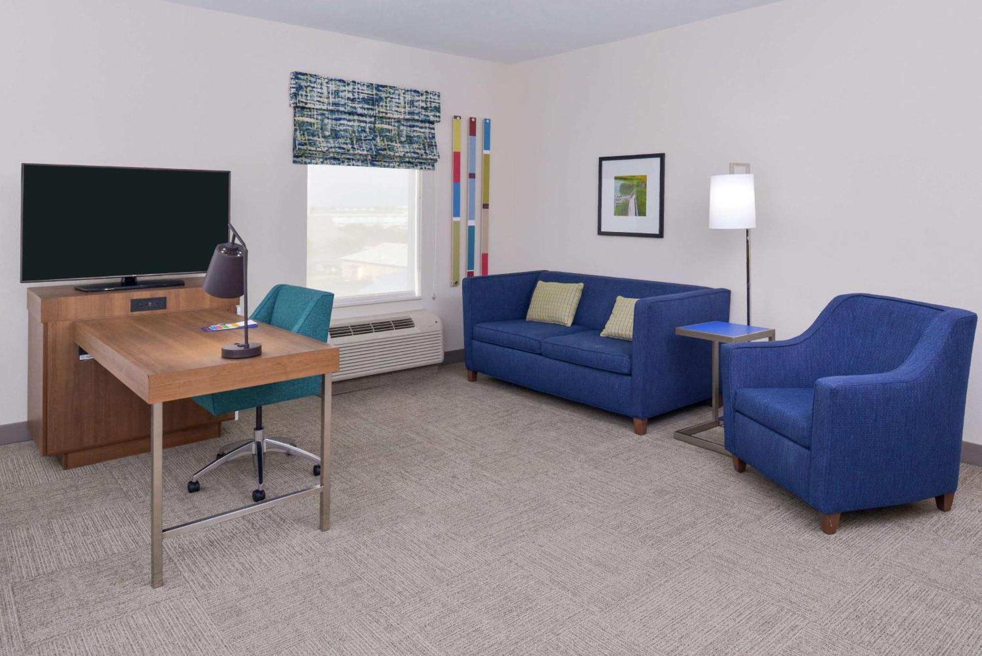 Queen Studio Suite with Two Queen Beds - Non-Smoking