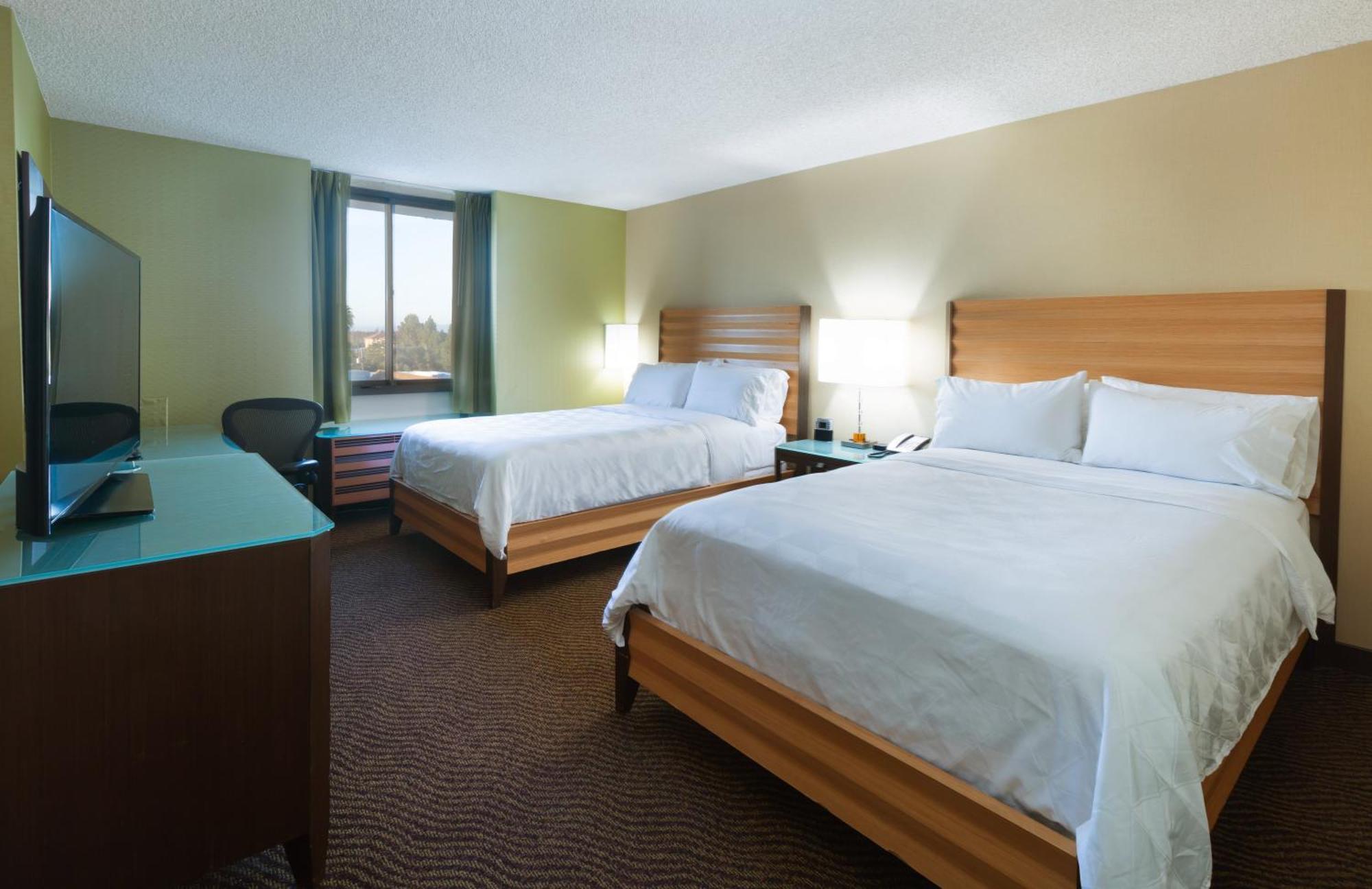 Standard Double Room with Two Double Beds