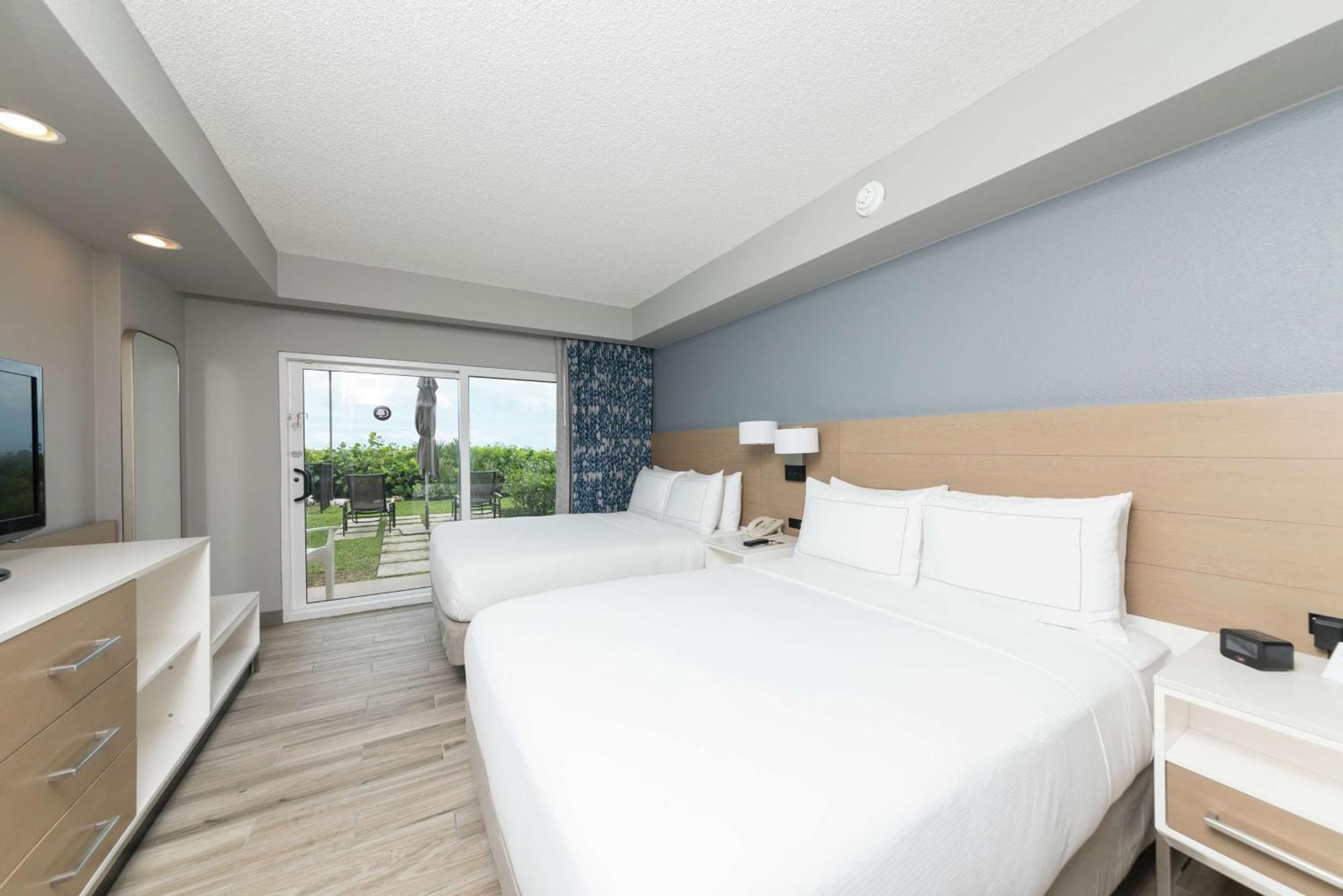 Queen Room with Two Queen Beds and Patio