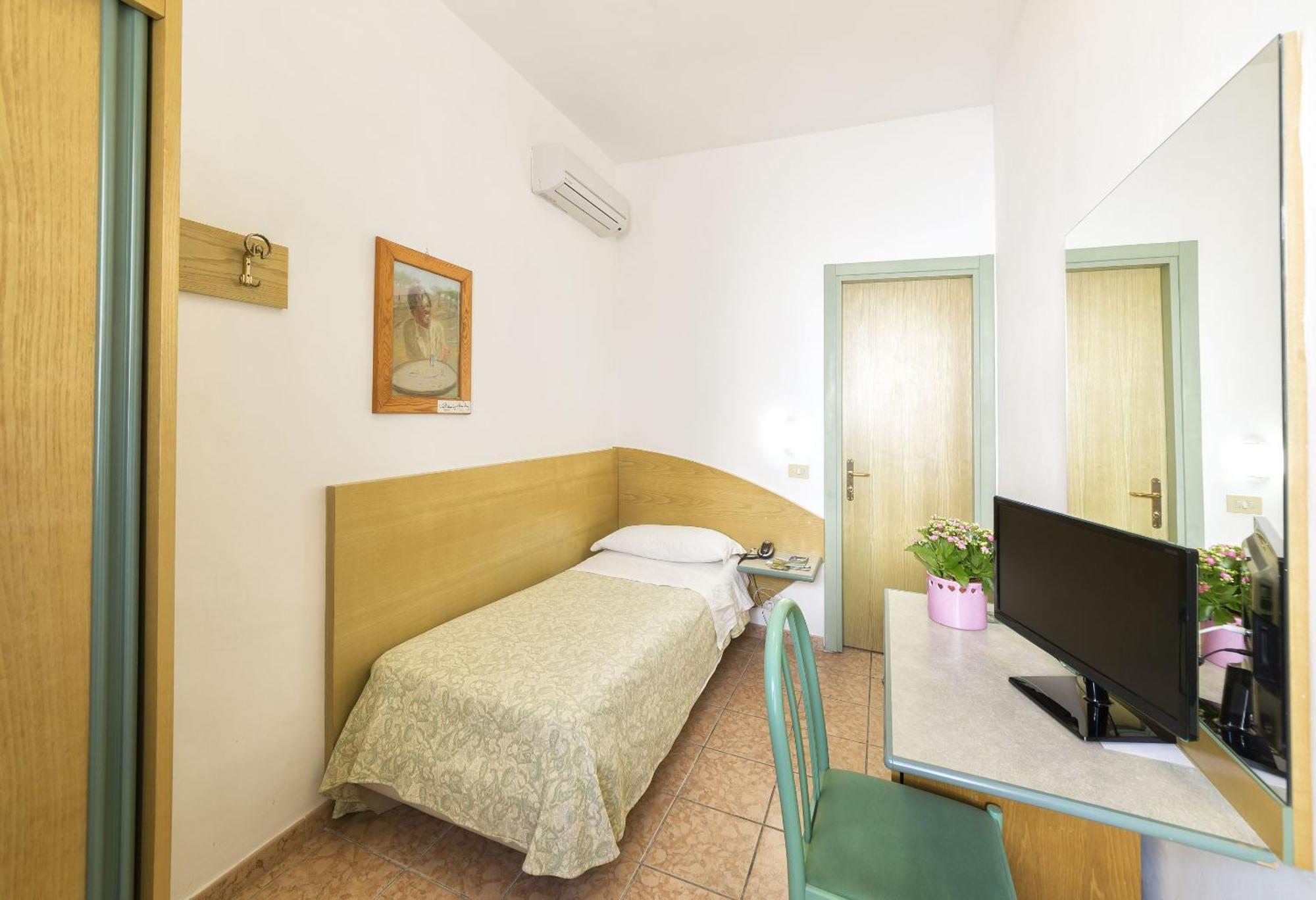 Economy Single Room