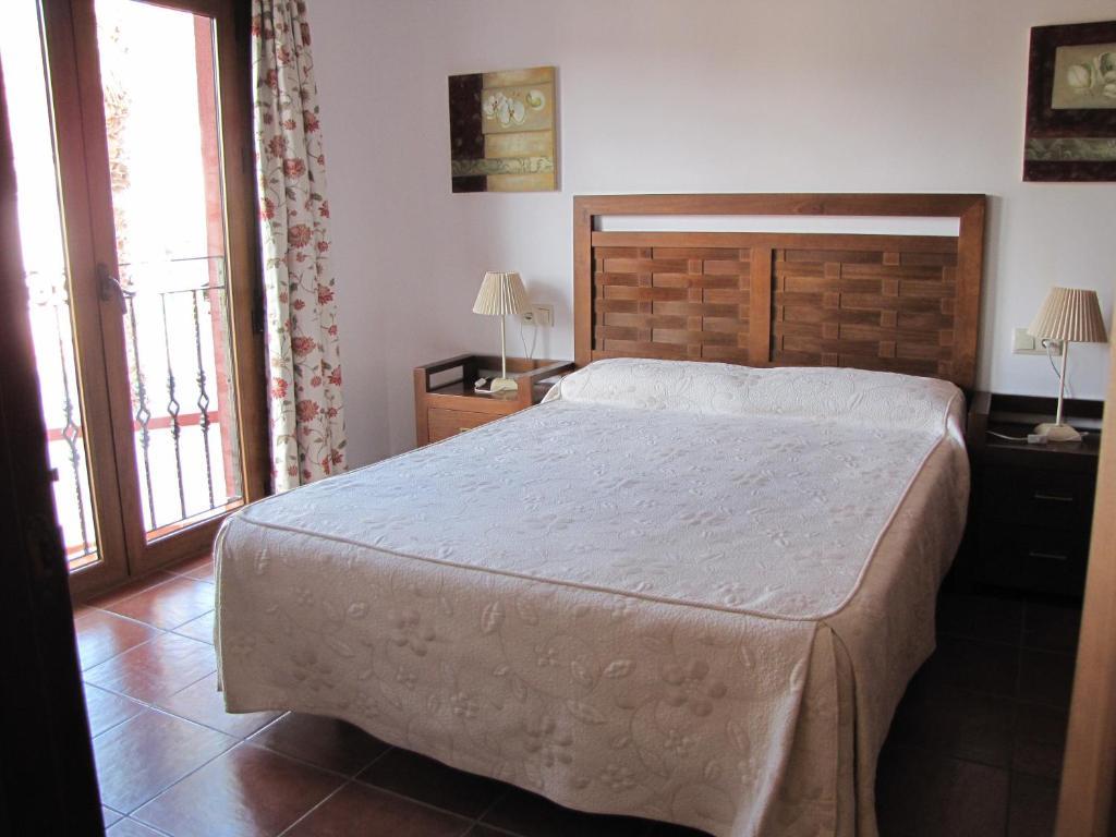 One-Bedroom Apartment,12875121:JPEG