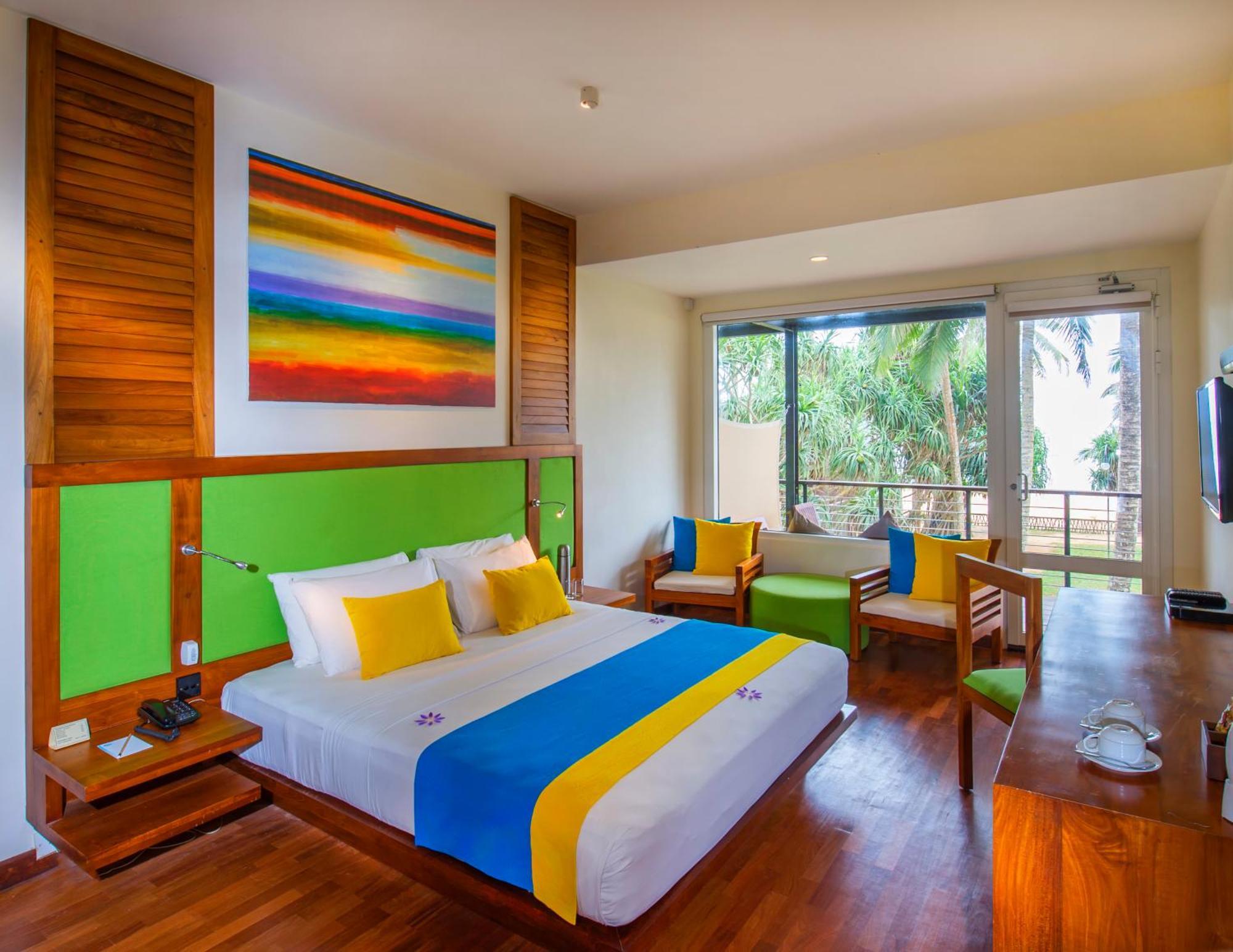 Sea View Room Enjoy on Food & Beverage at the Main Bar Main Restaurant & at Sahana Spa