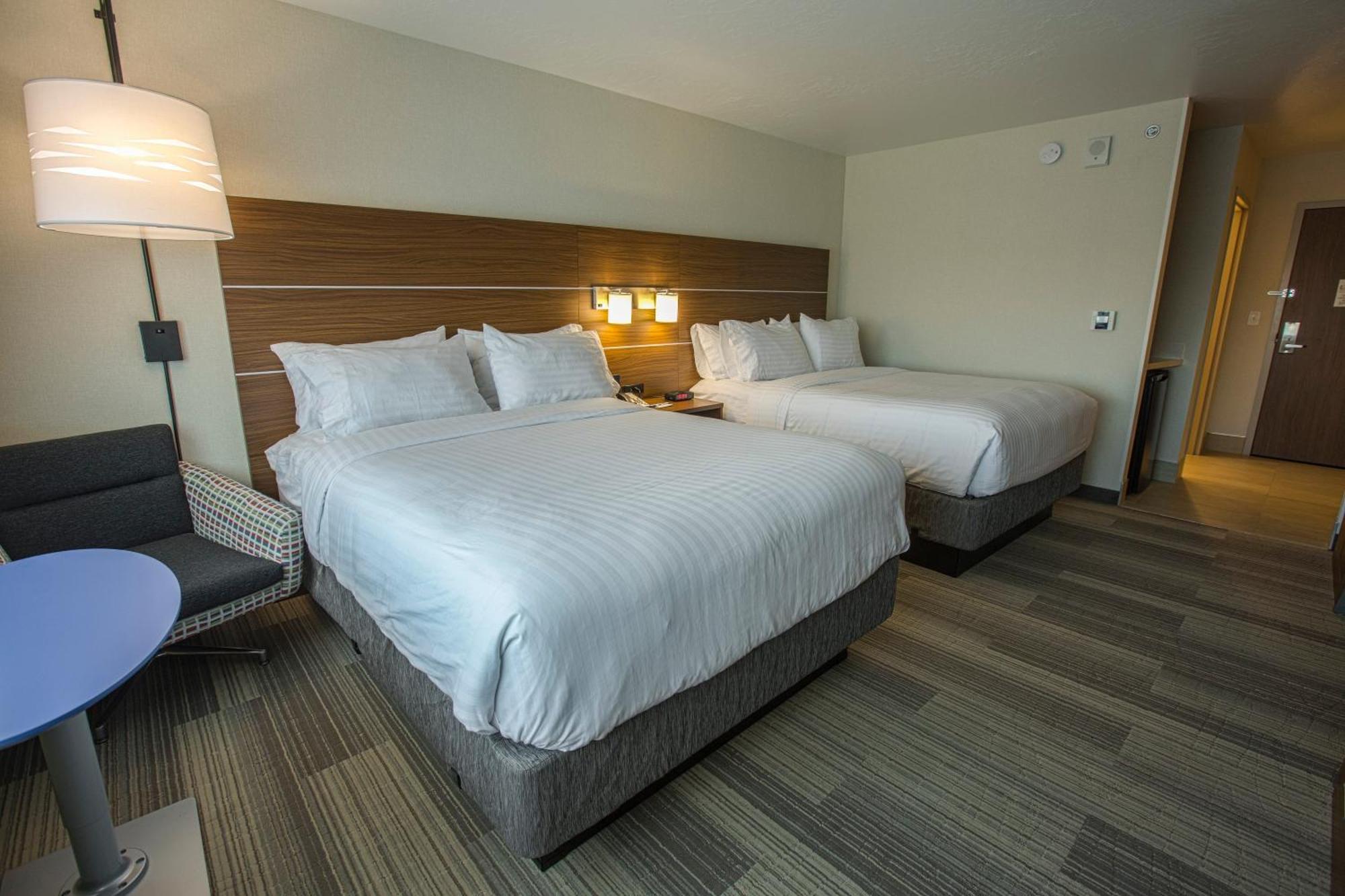 Standard Room with Two Queen Beds