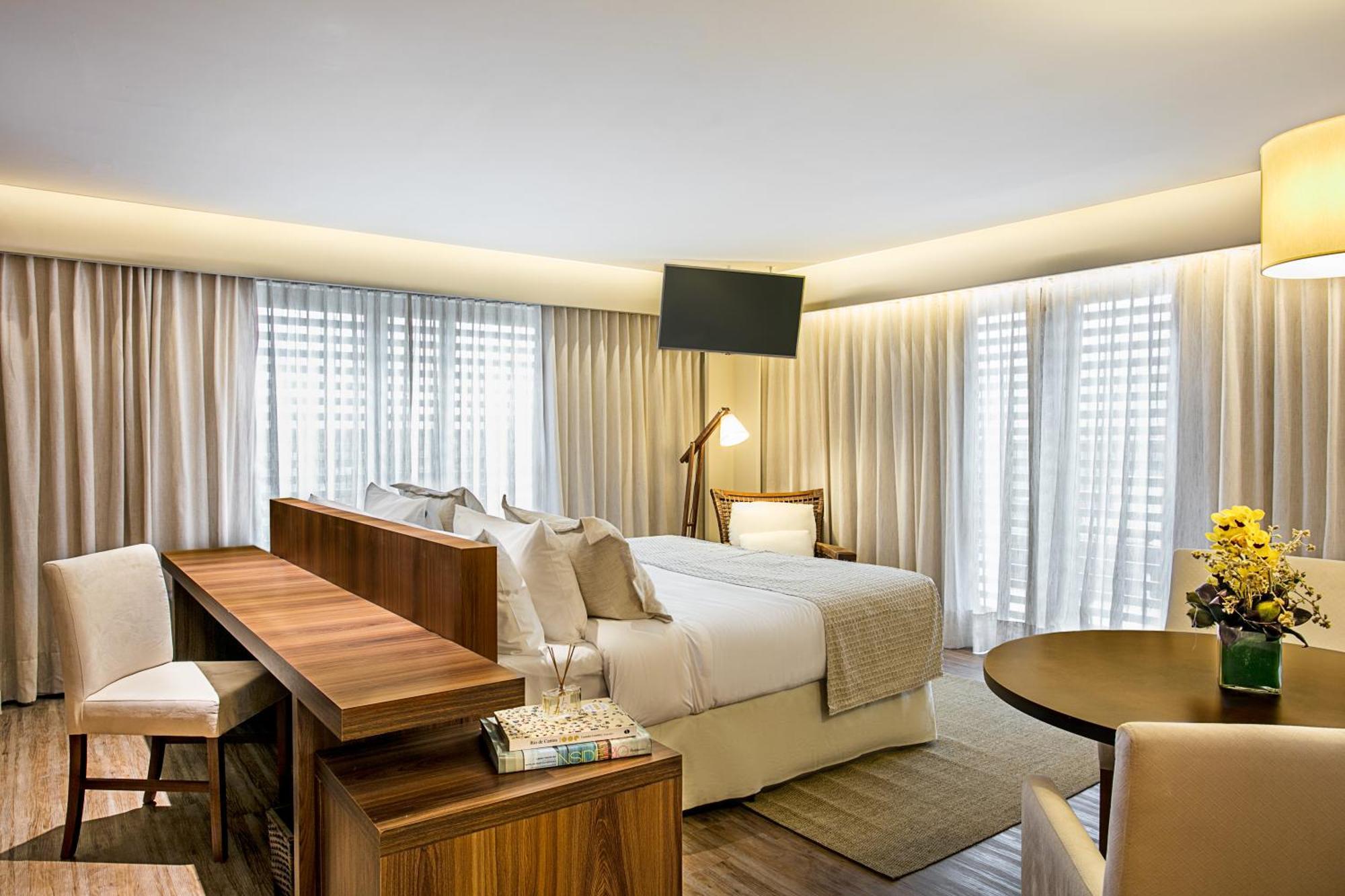 Deluxe King Room Whirlpool Balcony
