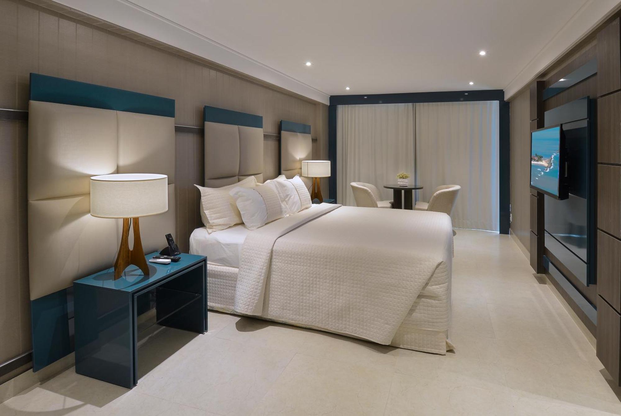 Deluxe Suite with Sea View