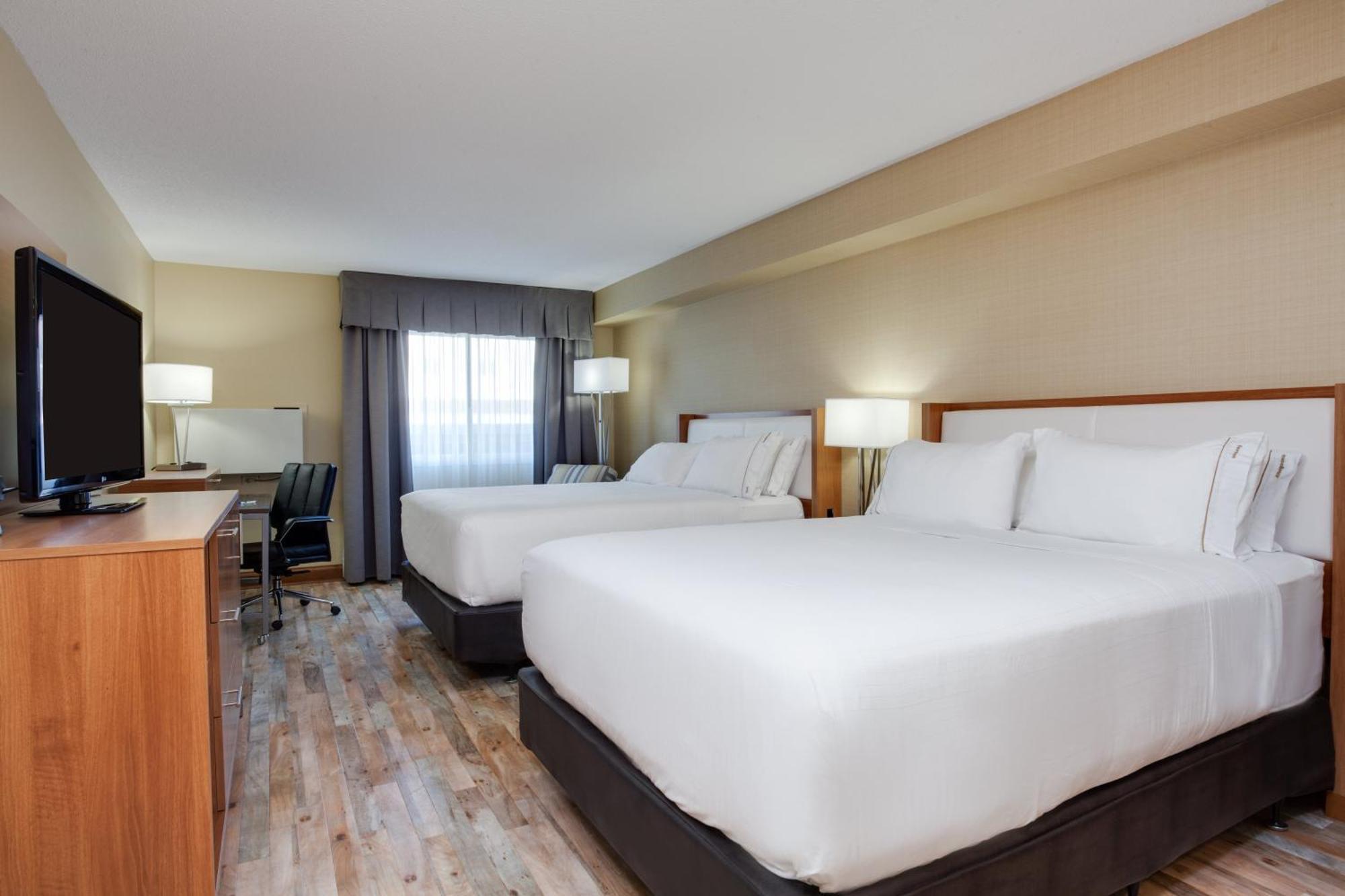 Standard Queen Room Two Queen Beds Hypoallergenic Room,1453416268:JPEG