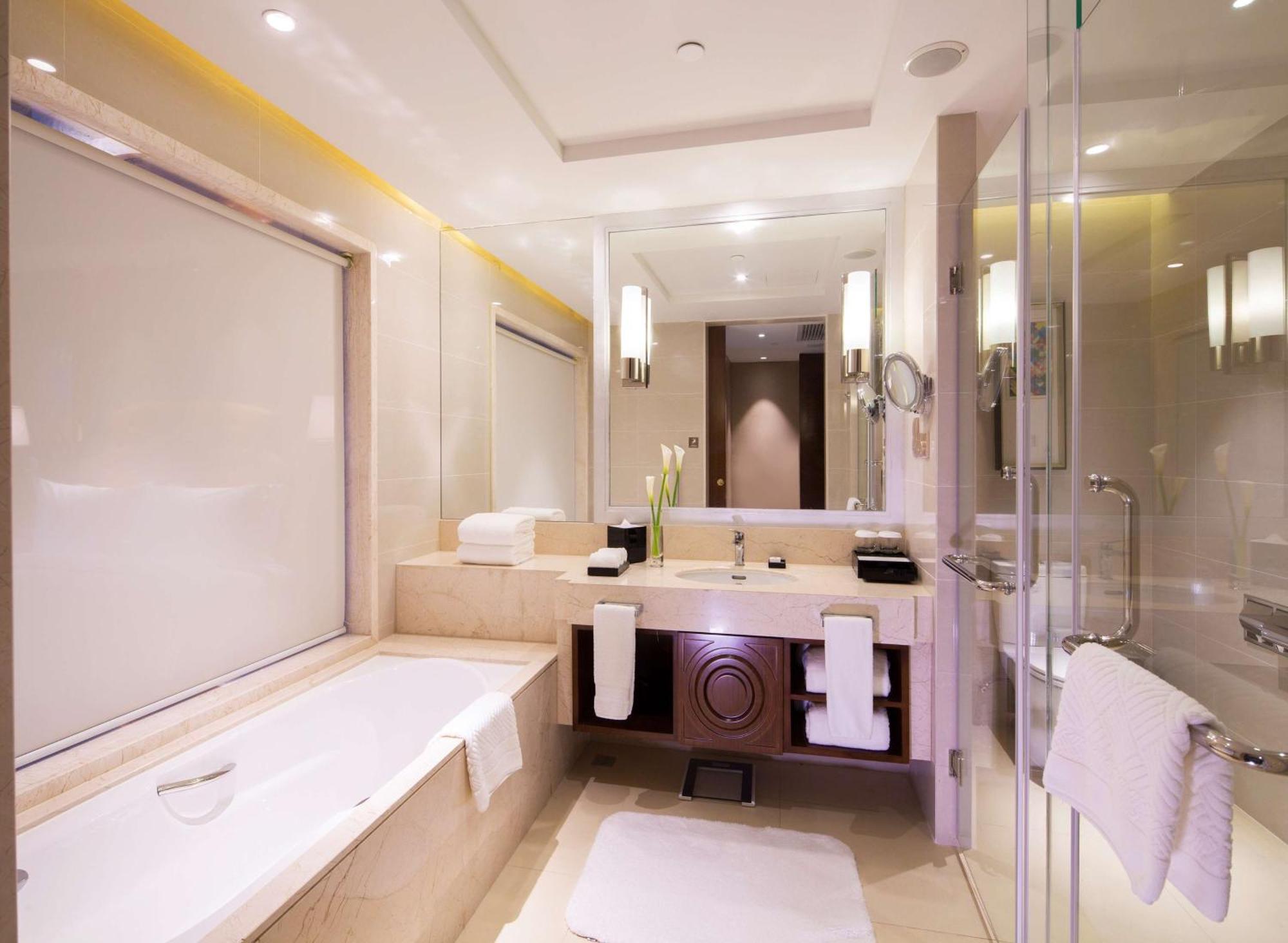 Premier King Room