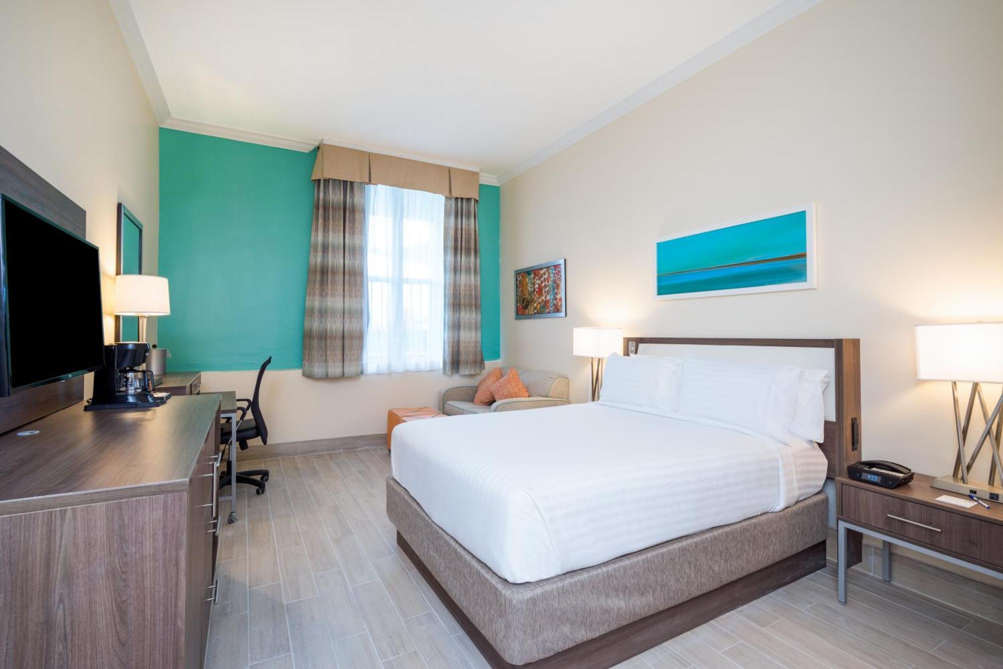 Standard Queen Room - Accessible