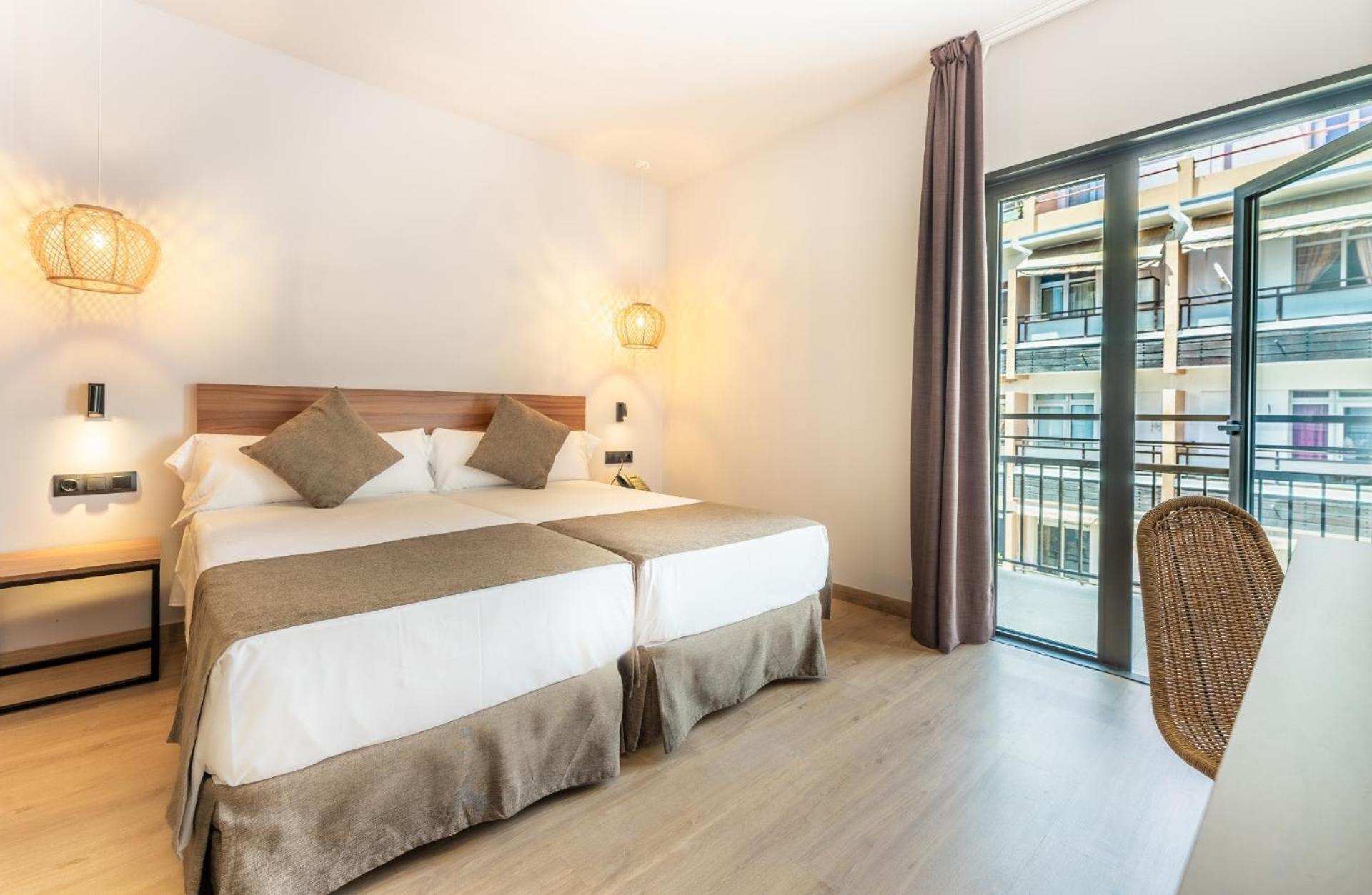 Habitación Doble Estándar con balcón - 1 o 2 camas