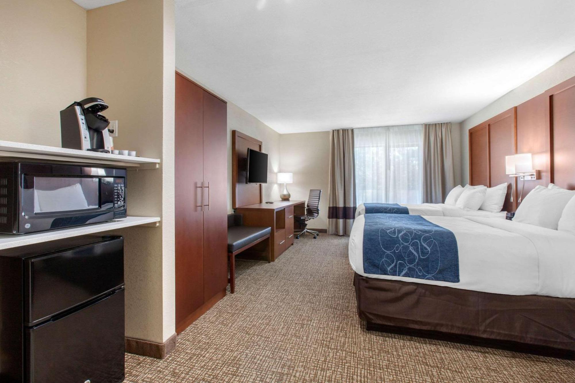 Queen Room with Two Queen Beds - Non-Smoking