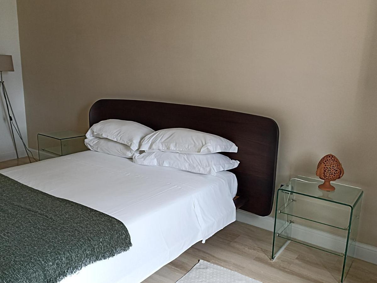 One-Bedroom Apartment,1585479002:JPEG