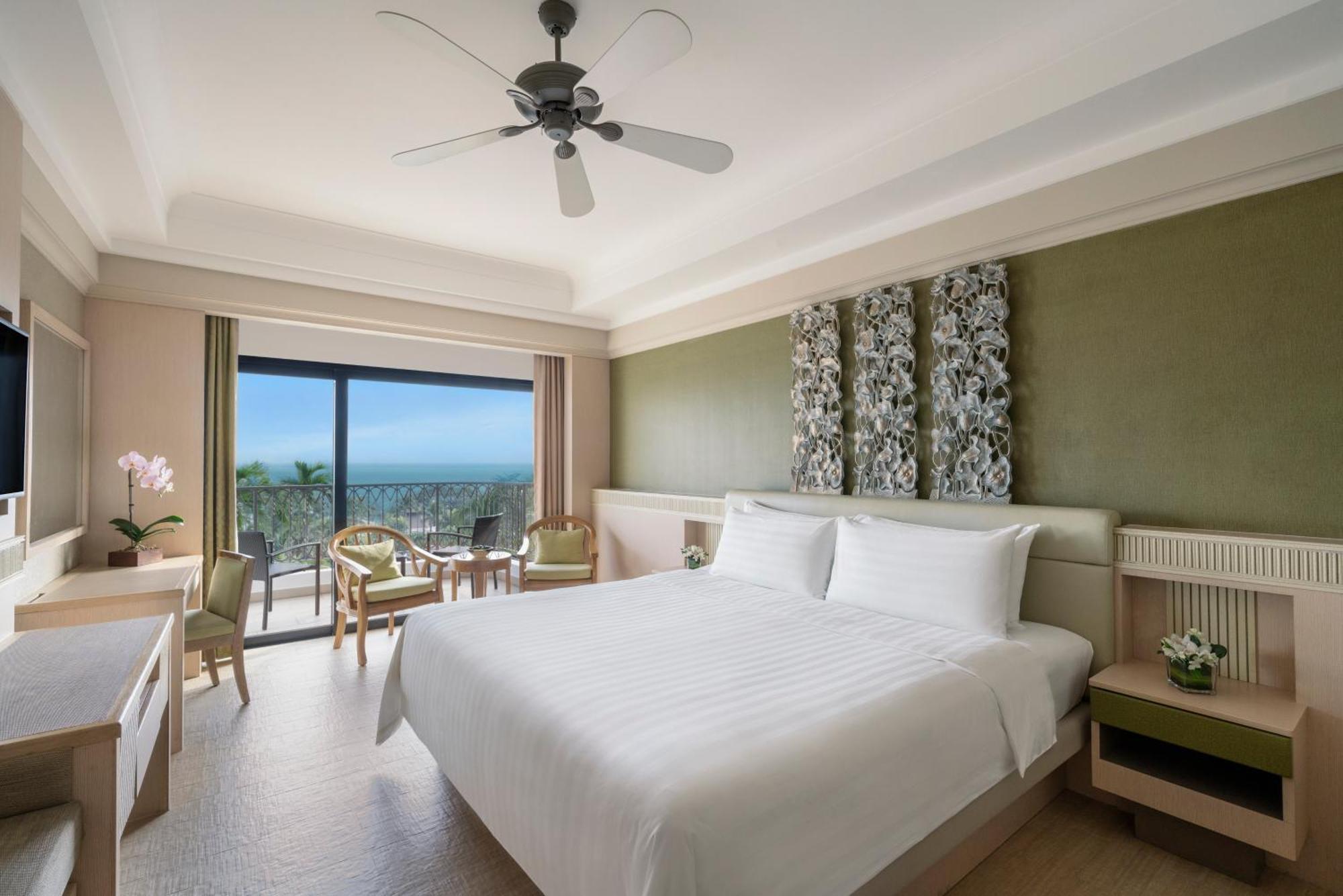 Deluxe Zimmer mit Kingsize-Bett und Meerblick – Sentosa-Abenteuerpaket mit Gutschein über 50 SGD netto pro Nacht zur Nutzung im The Palawan @ Sentosa