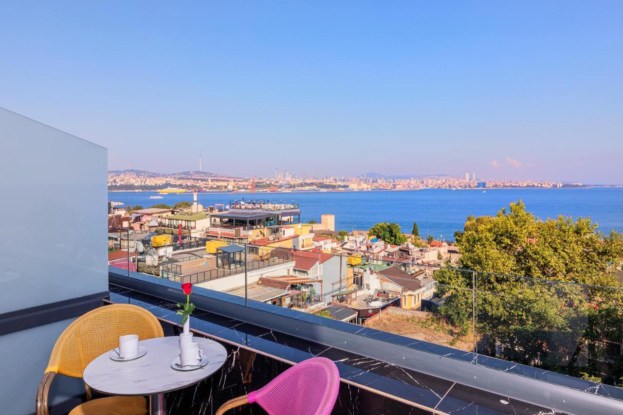 Suite Palacio de Magnaura con una gran terraza y jacuzzi