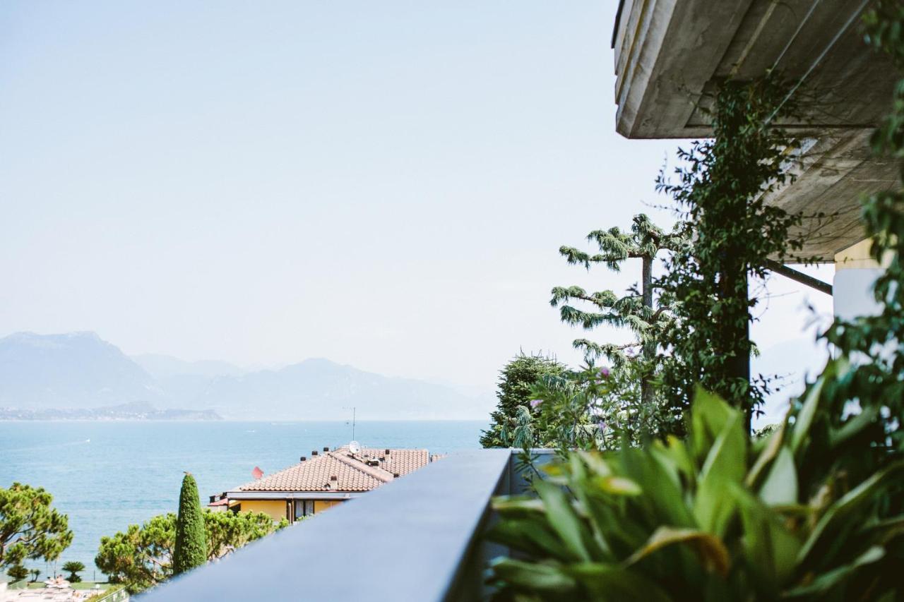 Panorama tweepersoonskamer met terras en hot tub