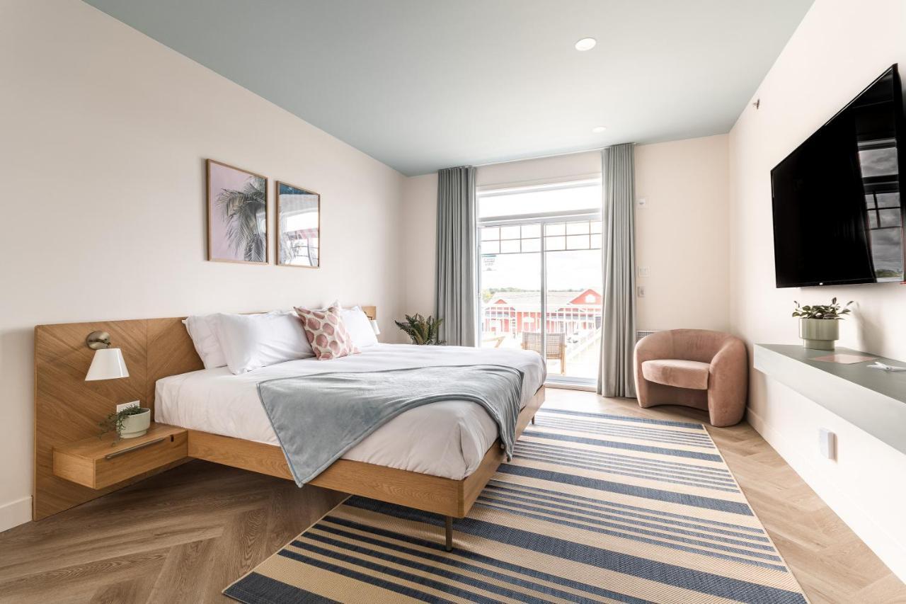 King Room with Lake View