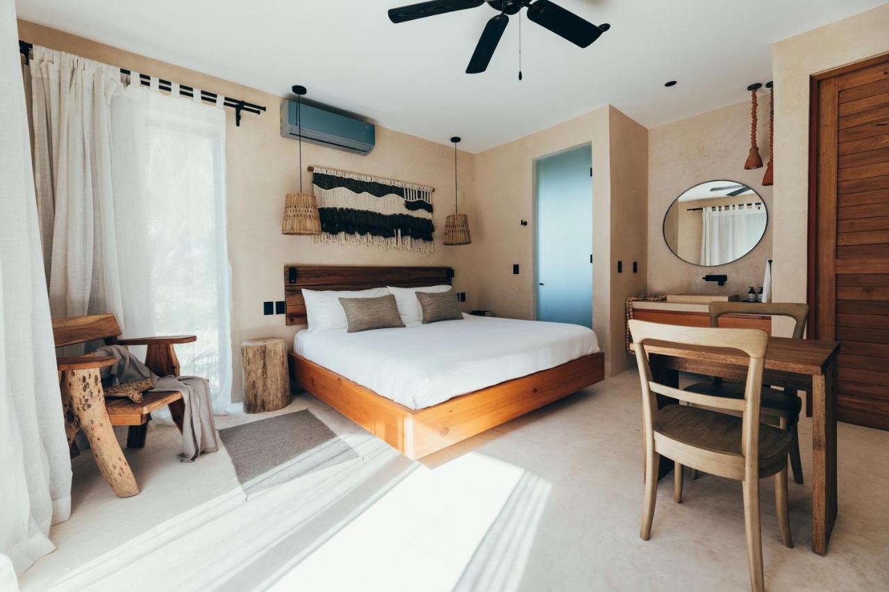 Superior King Room,1293107833:JPEG