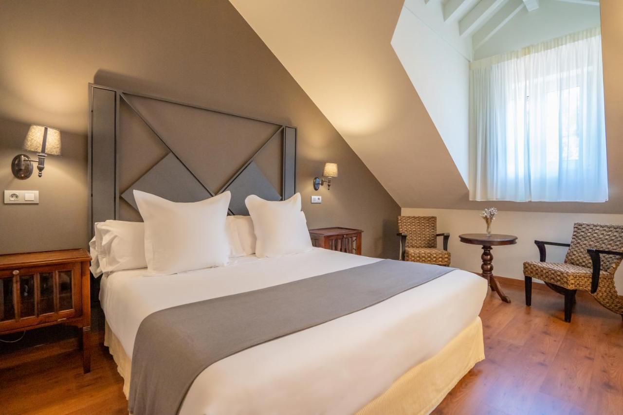 Double or Twin Room Attic,1386007253:JPEG