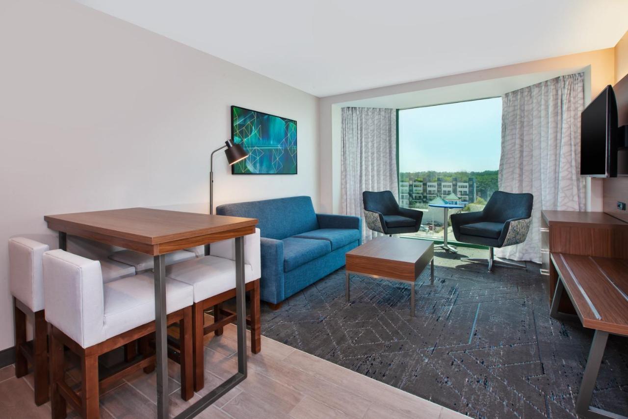 One-Bedroom Double Suite