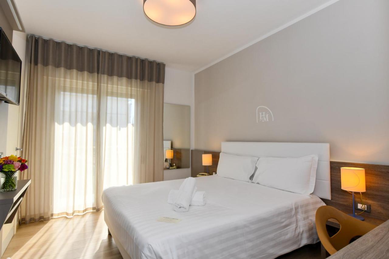 Standard Double or Twin Room Lateral Sea View,1300873012:JPEG