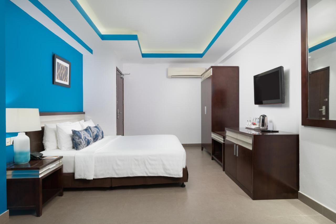 Habitación Doble Estándar - cama grande y vistas a la ciudad