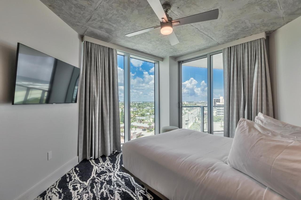 2 Bedroom Ocean & City North View Residence