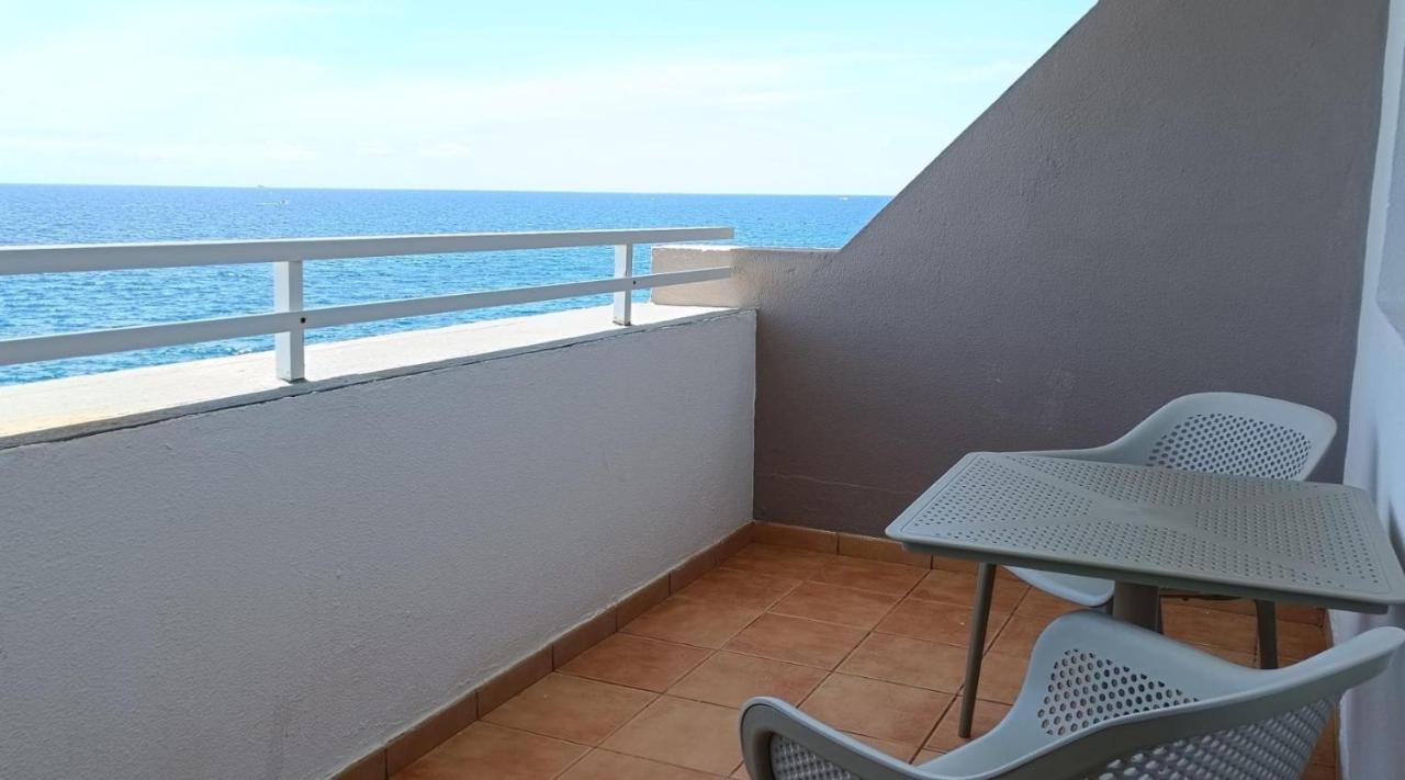 One-Bedroom Apartment Sea View