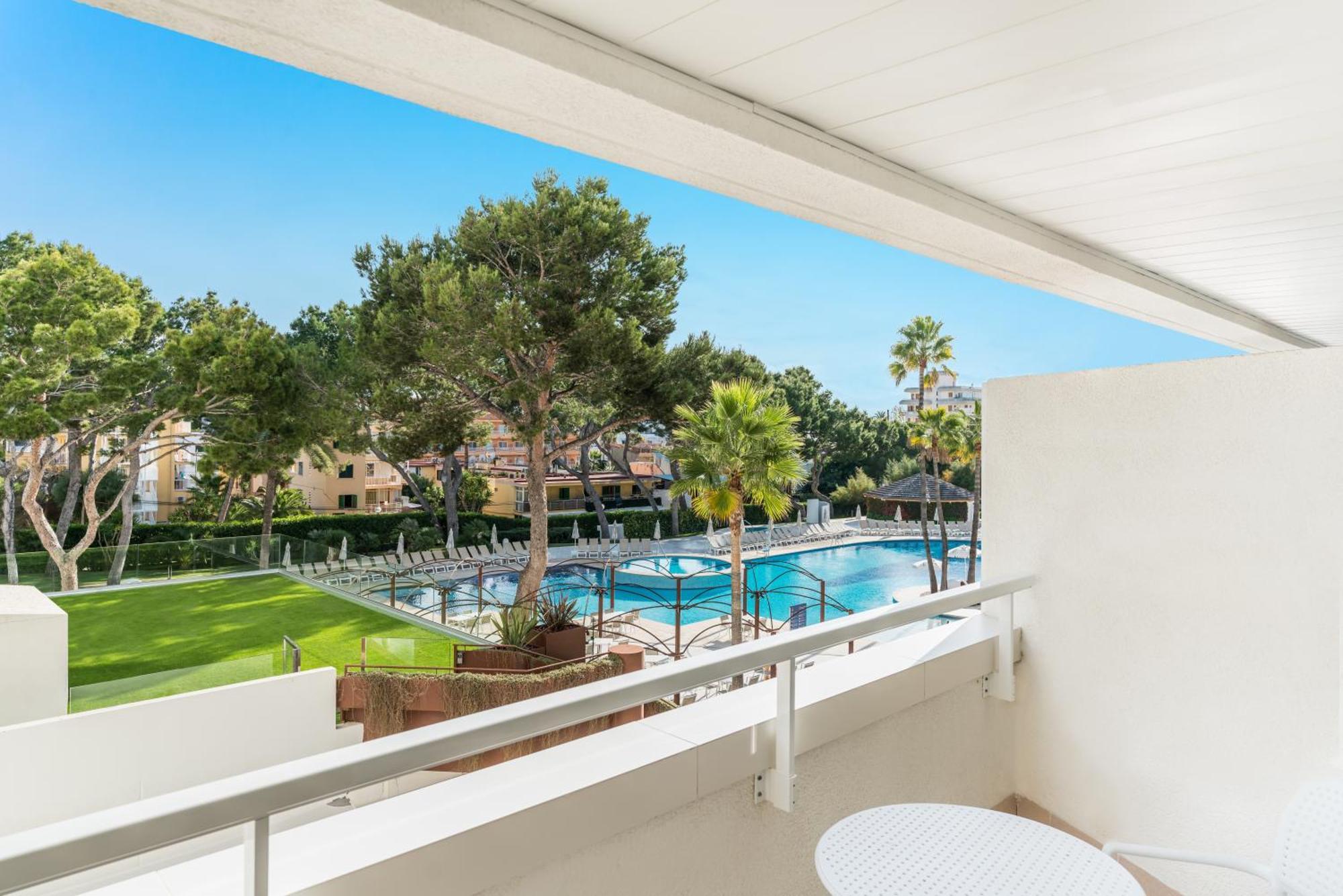 Double or Twin Room Pool View,1306746481:JPEG