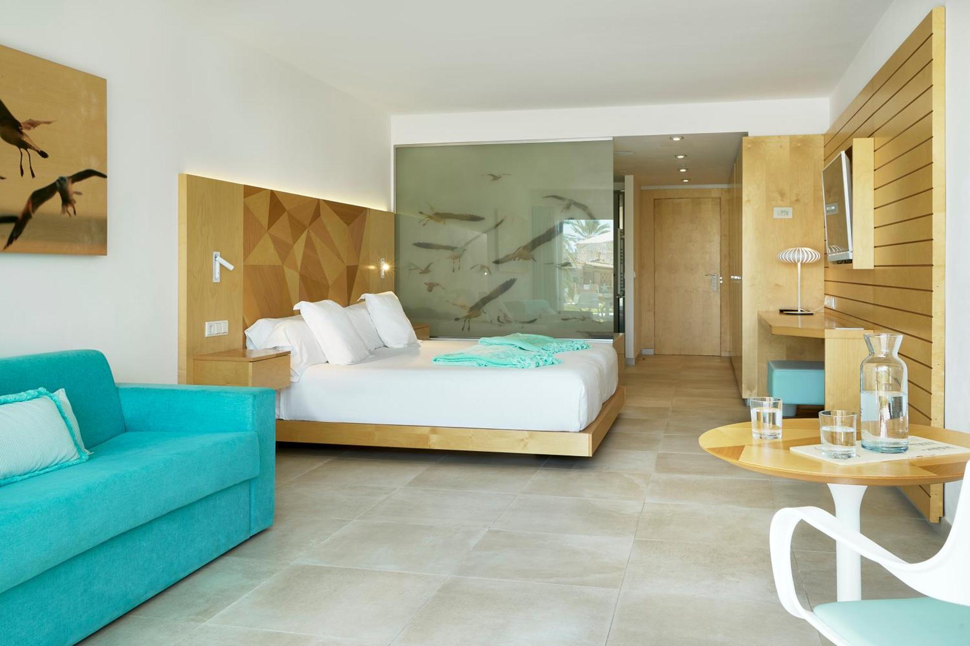 Junior Suite Pool View