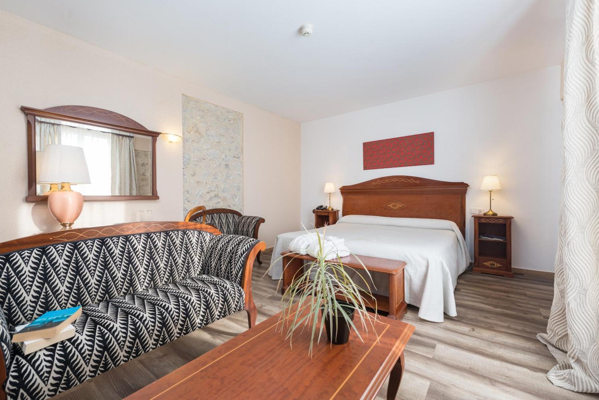 Deluxe Double or Twin Room SPA Access,1306833694:JPEG