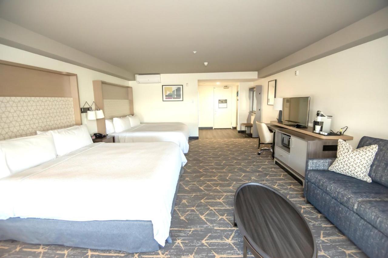 Standard King Room Two King Beds