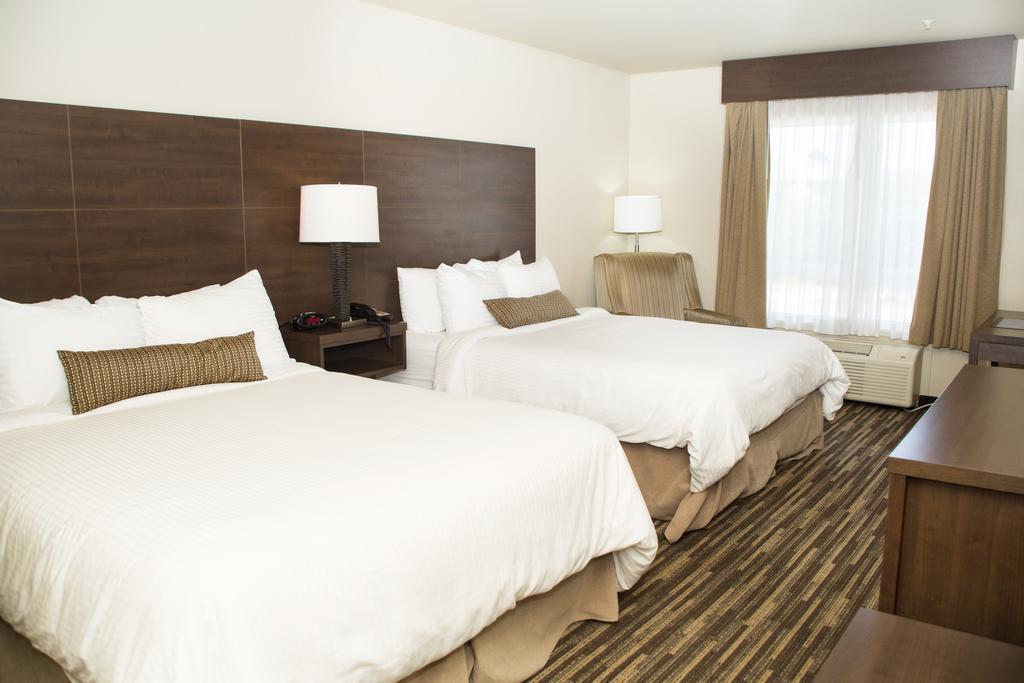 Queen Room with Two Queen Beds - Non-Smoking