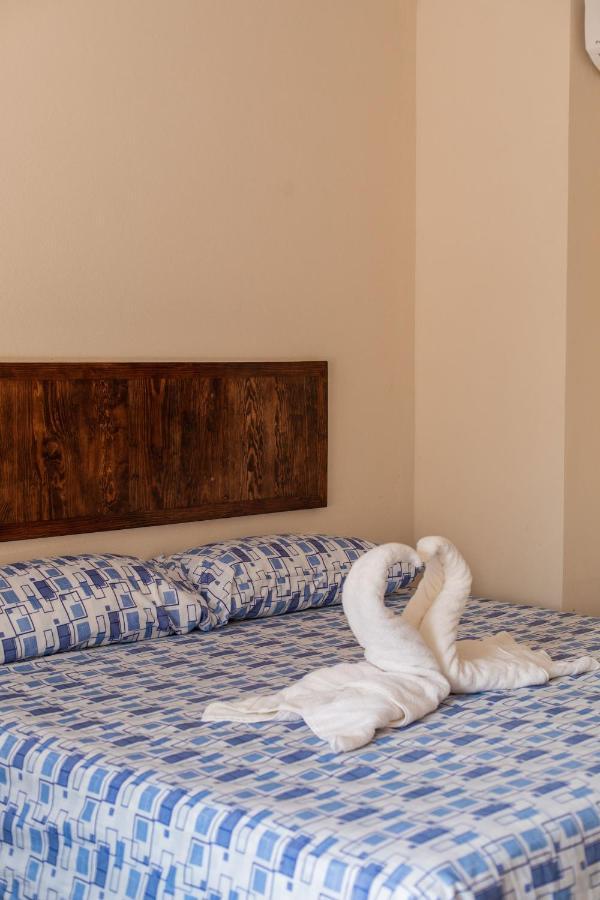 Habitación Deluxe (1 adulto + 1 niño)