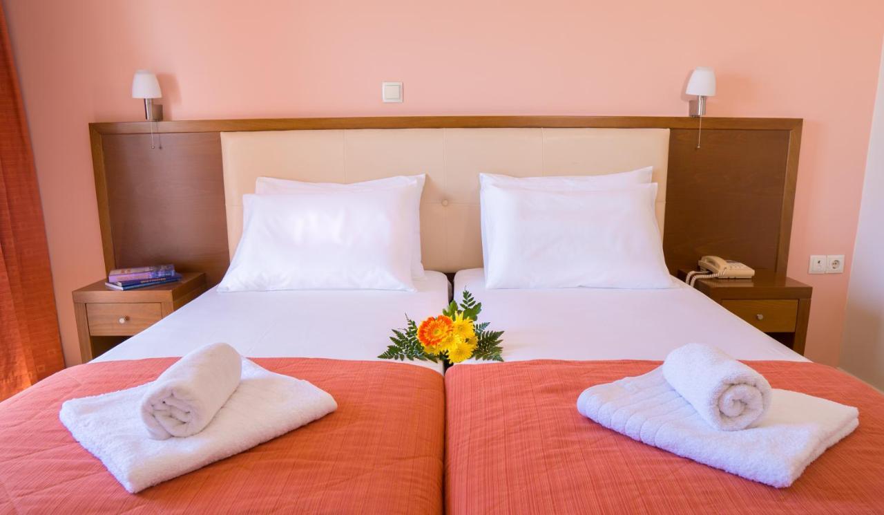 Double or Twin Room with Pool and Garden View