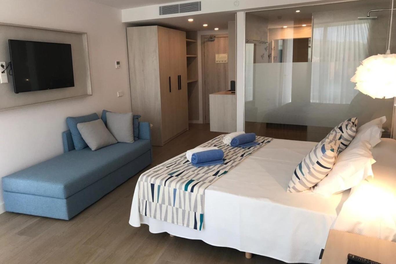 Superior Double Room,1129796430:JPEG