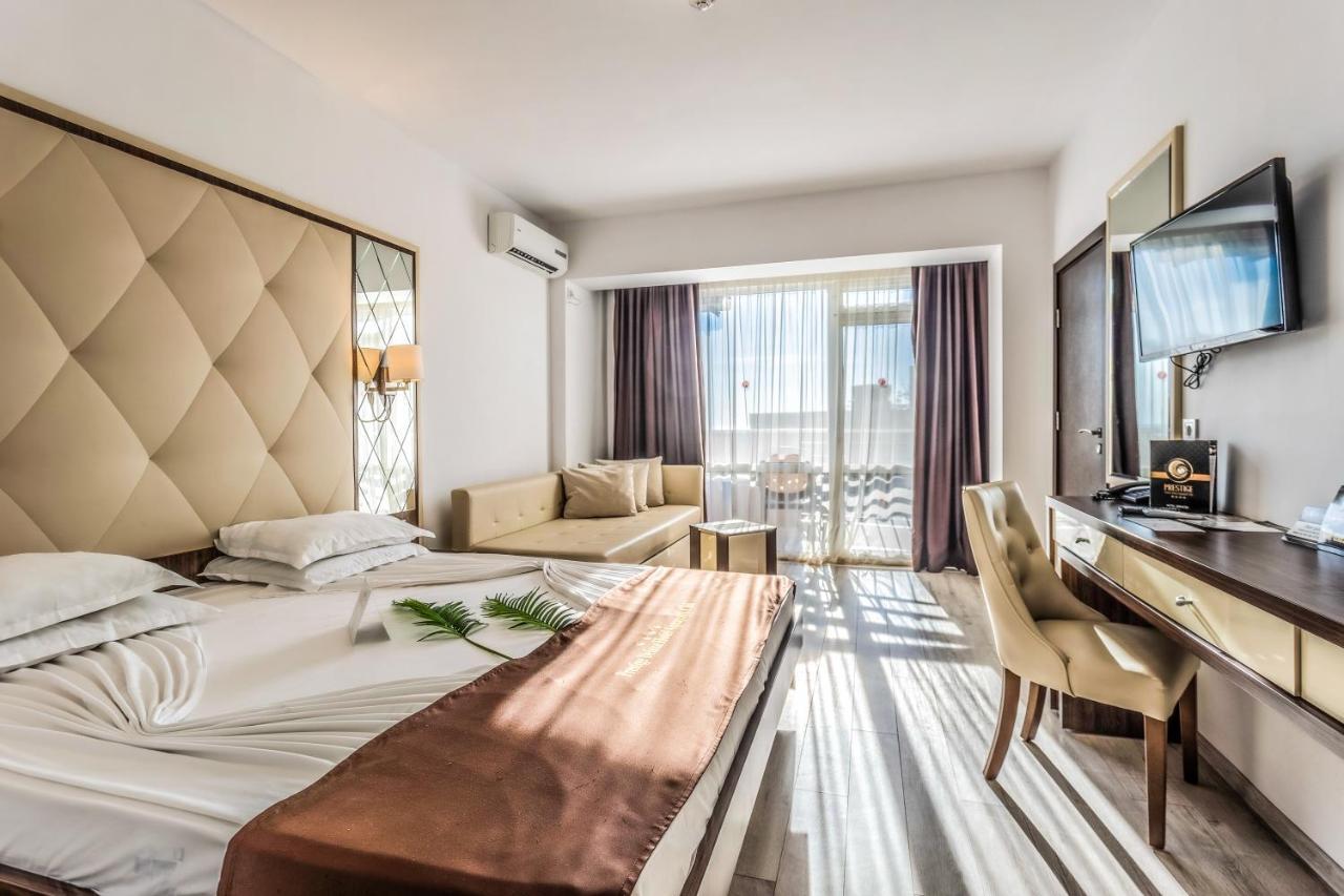 Deluxe Doppel- oder Zweibettzimmer mit Balkon - kostenfreier Parkplatz & Zugang zum Aquapark inbegriffen