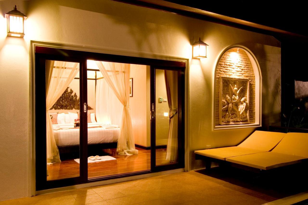 Plunge Pool Villa Tropical