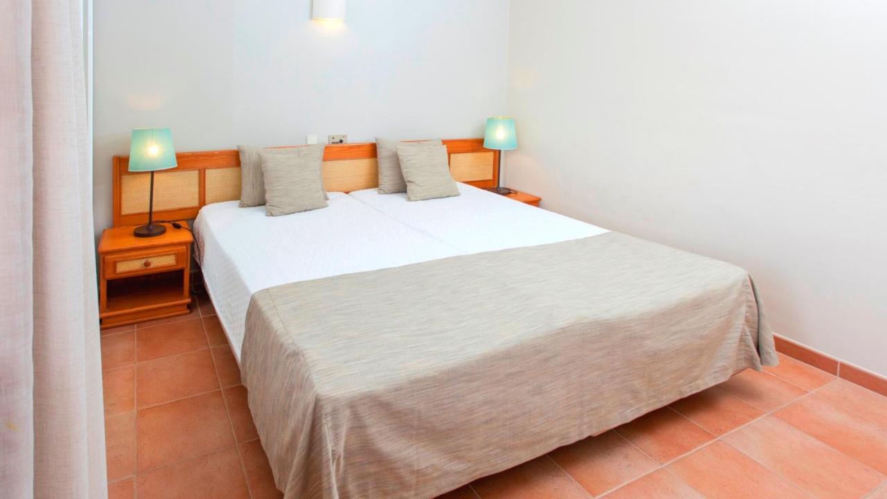 One-Bedroom Apartment Sea View