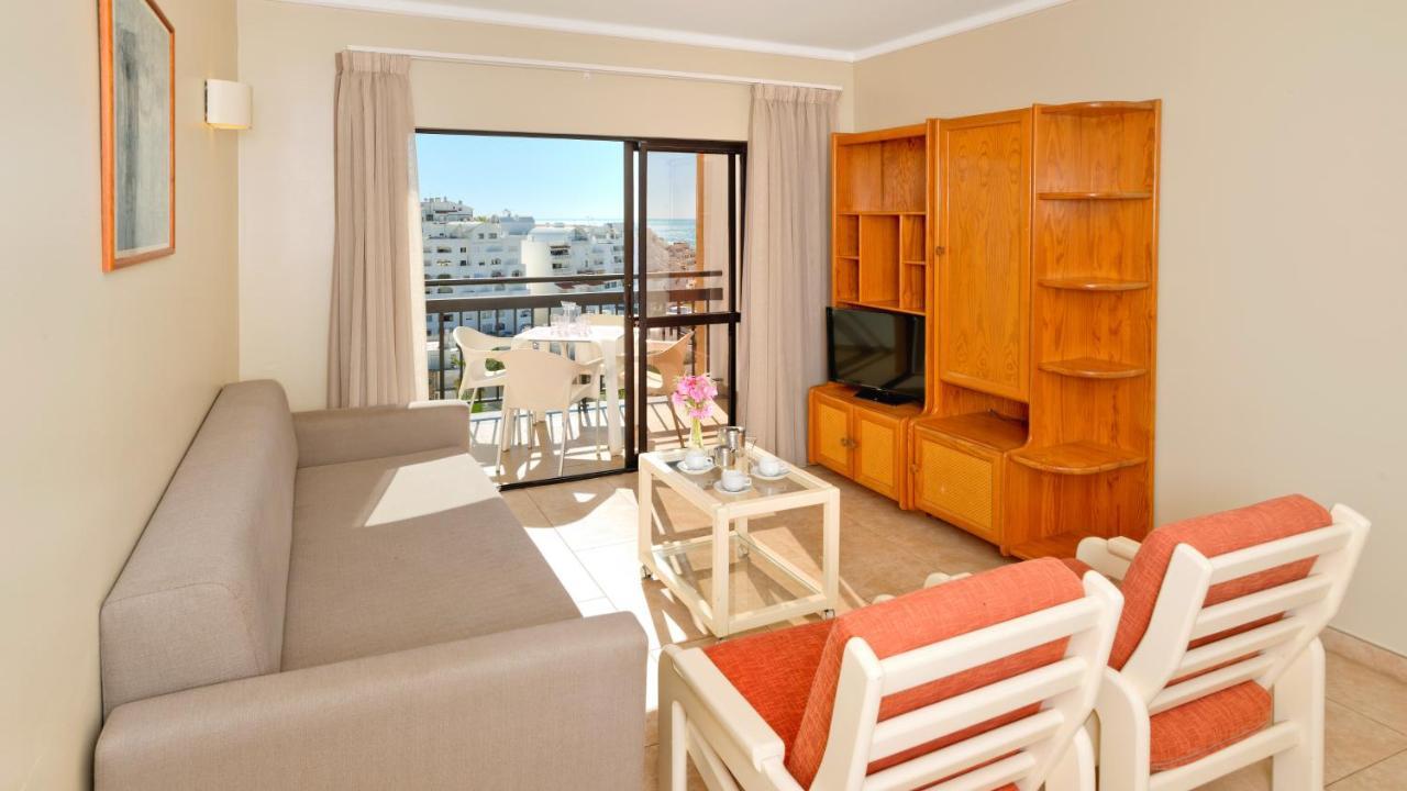 One-Bedroom Apartment Sea View