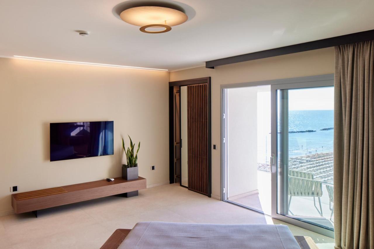 Junior Suite Sea View,1334723309:JPEG
