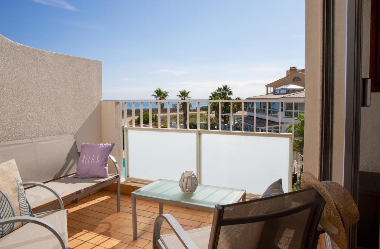Three-Bedroom Apartment Terrace Sea View,1338200435:JPEG