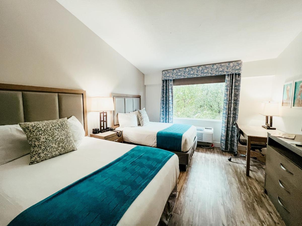 Premier Island View Two Double Beds