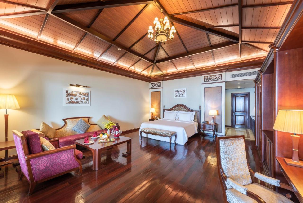 Strandvilla mit Kingsize-Bett - eigener Pool