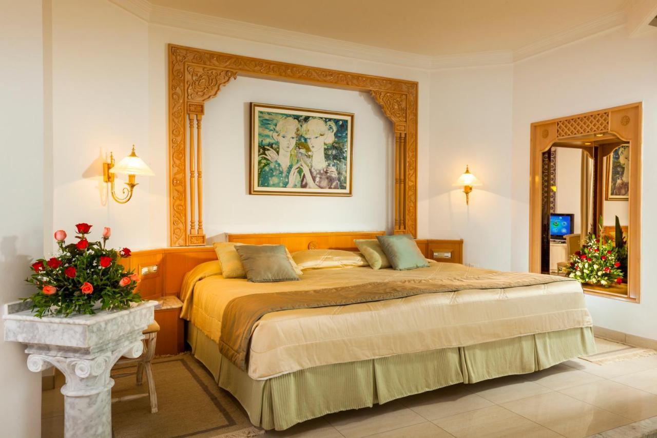 Classic Junior Suite,1037962822:JPEG