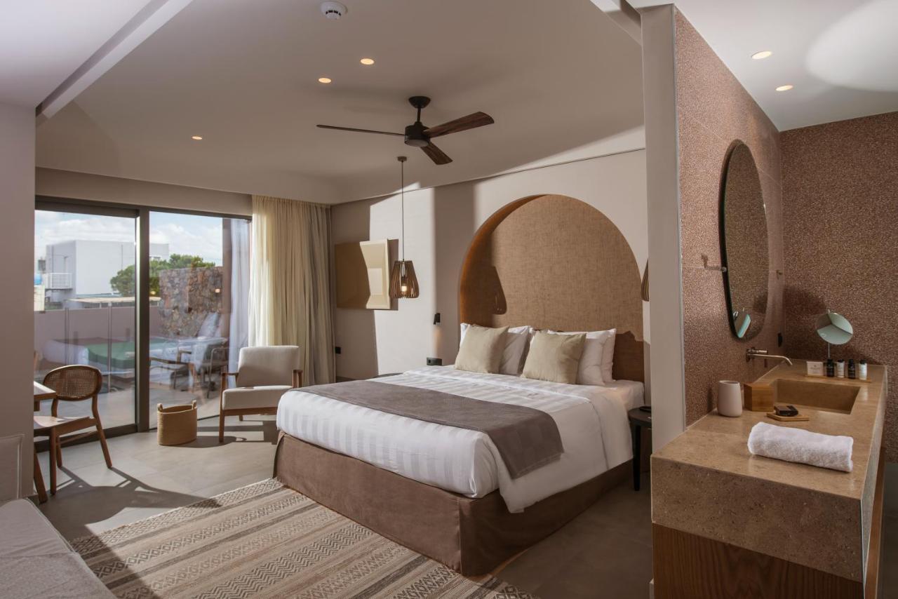 Junior Suite mit privatem Pool und Meerblick