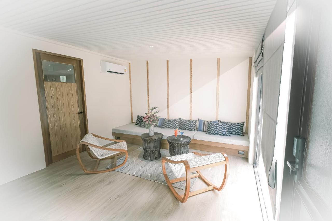 Premier Pool Villa Living Room Roundtrip Transfer,1498635520:JPEG
