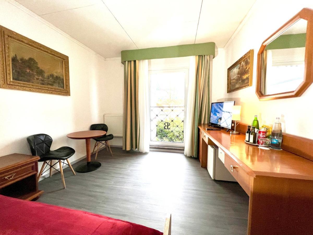 Standard Single Room,1342107482:JPEG