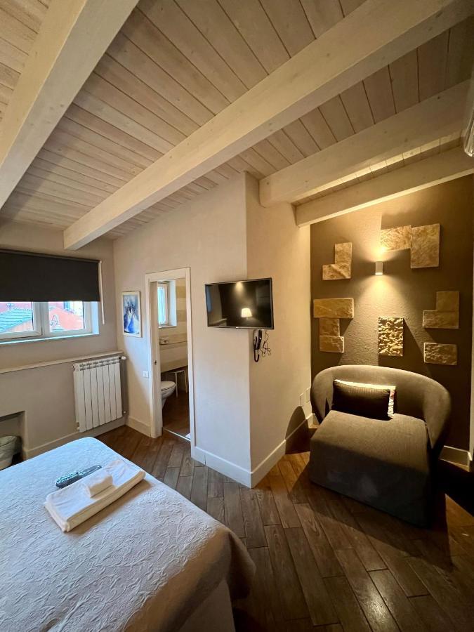 Deluxe Double or Twin Room Pool Access