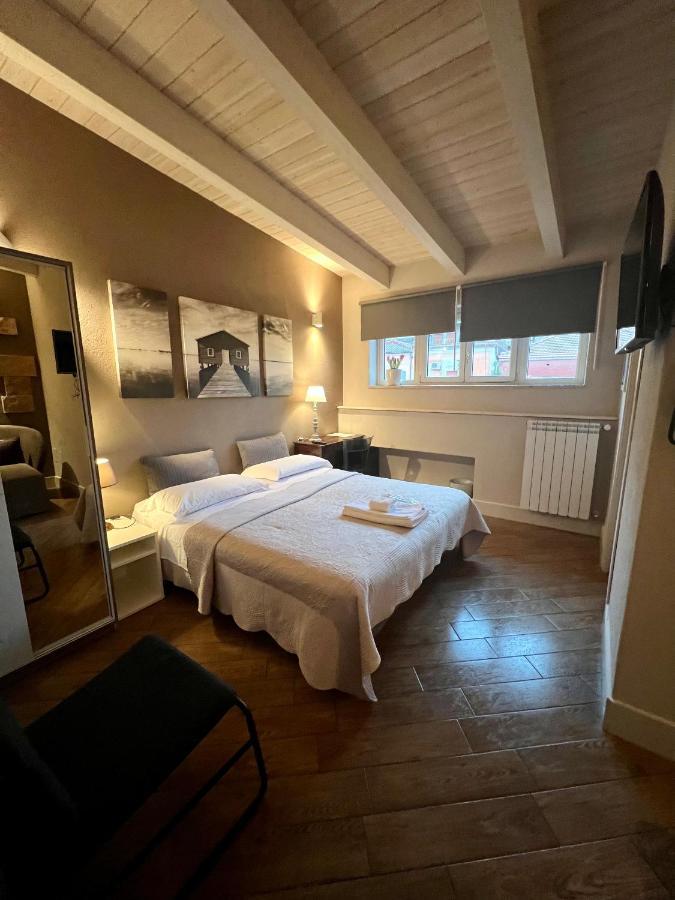 Deluxe Double or Twin Room Pool Access